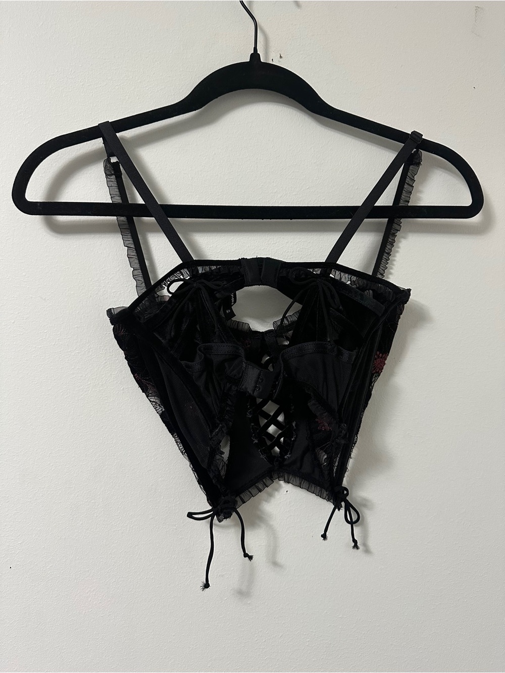 For love and lemons Black Floral Embroidered Velvet Lace-Up Corset Top - Picture 3 of 4